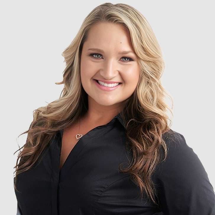 Taylor Mason Carlsbad, CA Real Estate Agent Headshot