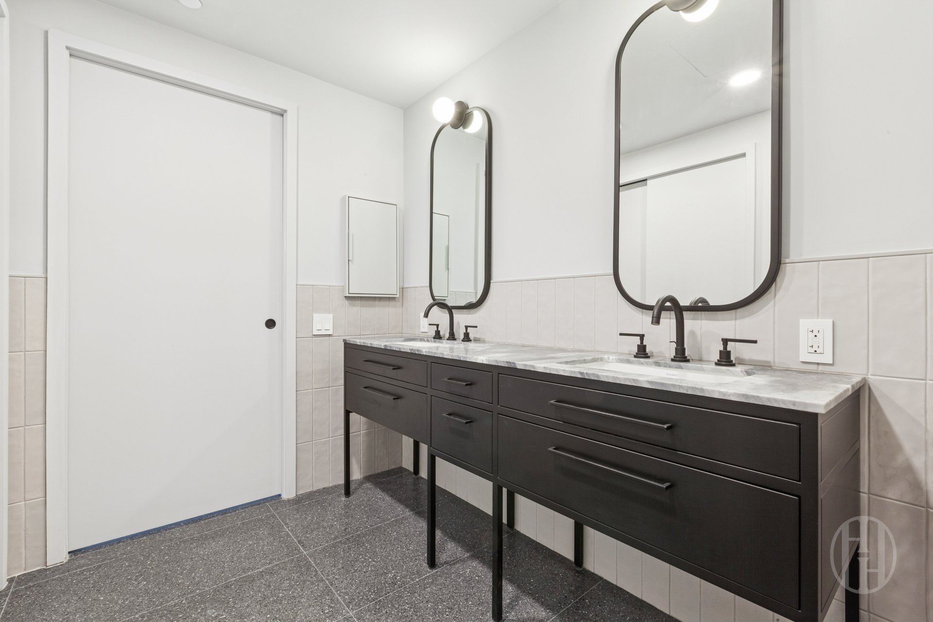 547 W 47th Street 604