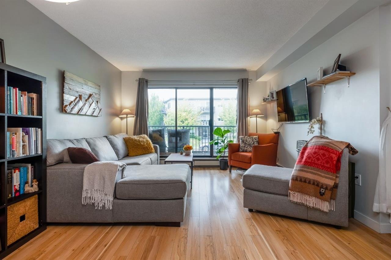 288 E 14th Ave, #206