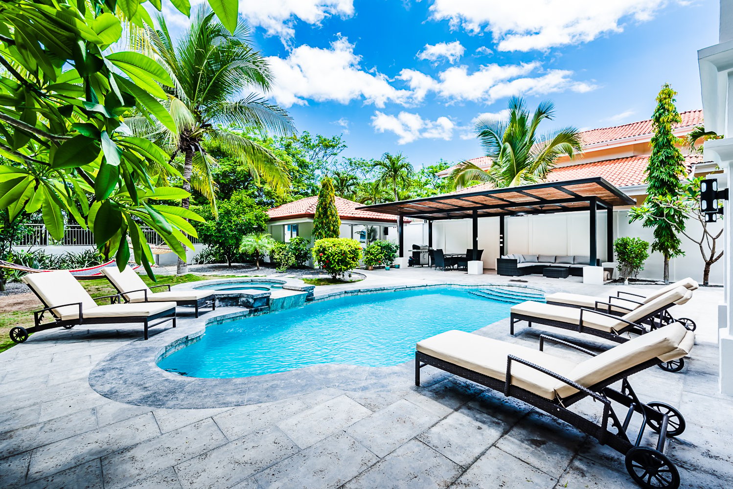 Casa Tres Cocos | Rare White Sand Beachfront Estate For Sale – Playa Ventanas