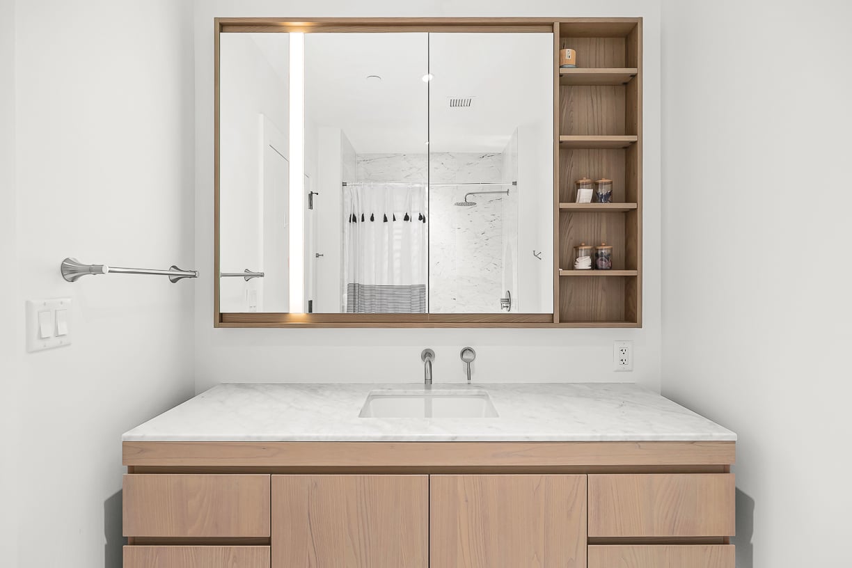 430 Stuart Street Unit 23E