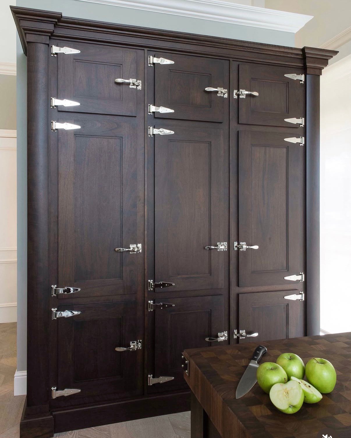 Why Christopher Peacock Remains the Gold Standard in Luxury Kitchens and Custom Closets