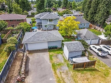 320 NW 110th St