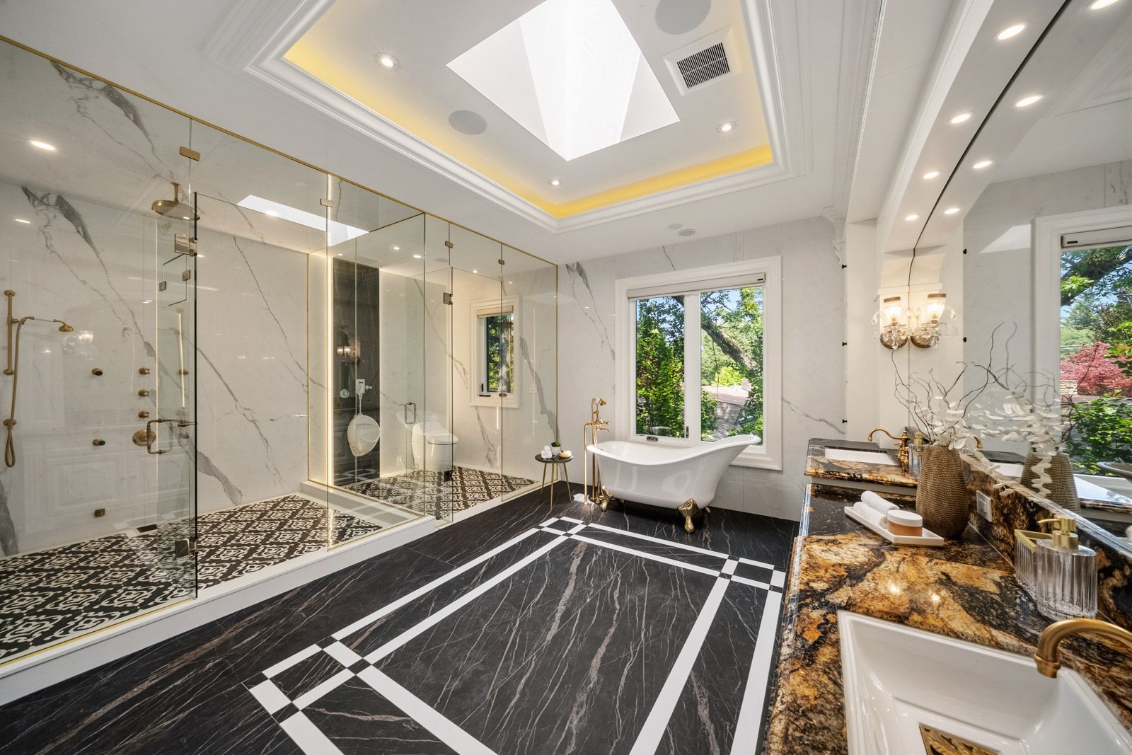 Grand Palatial Newly Completed