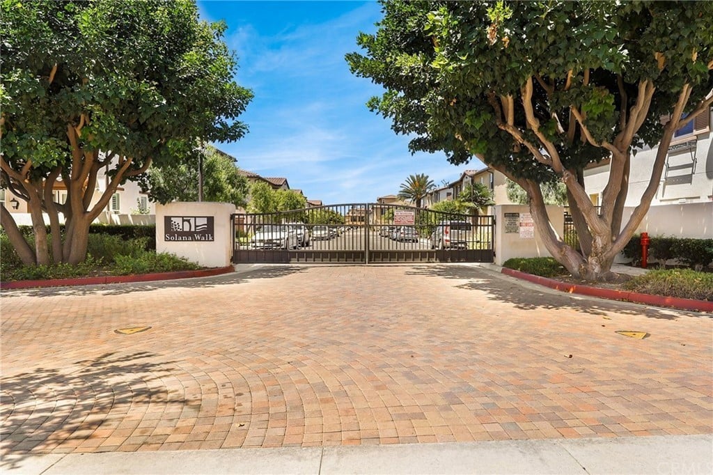 10071 Solana Dr