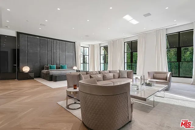 10701 Bellagio Rd