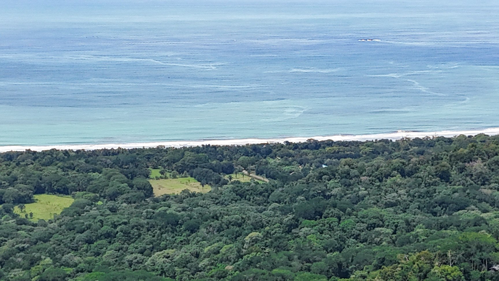 Large Uvita Lot With Whale’s Tail Ocean Views, Sunsets & Legal Water – Ready to Build!