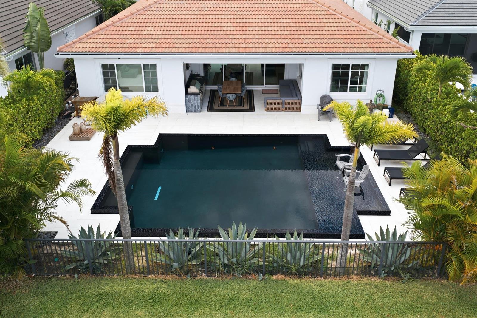 12269 Waterstone Cir