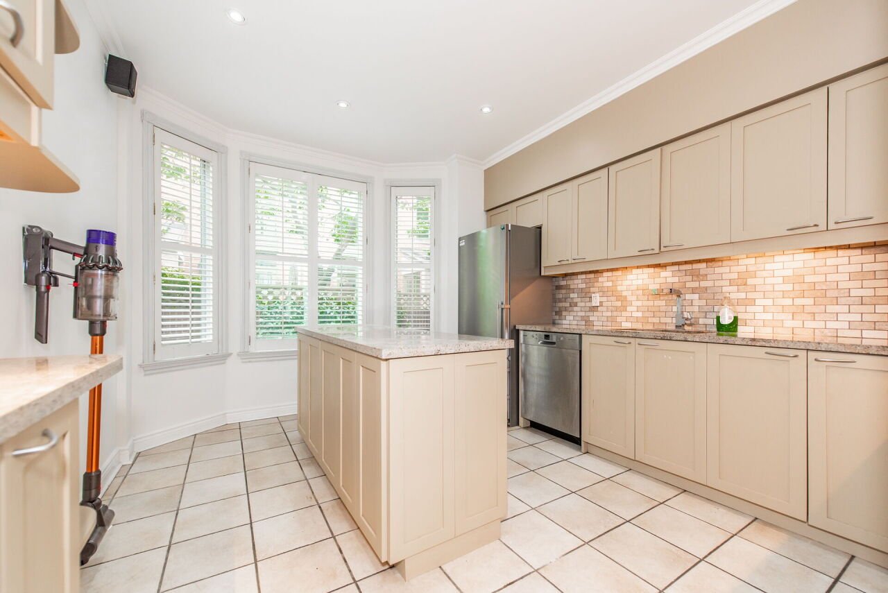 38 Earl Street, Toronto C08 Unit: Th11
