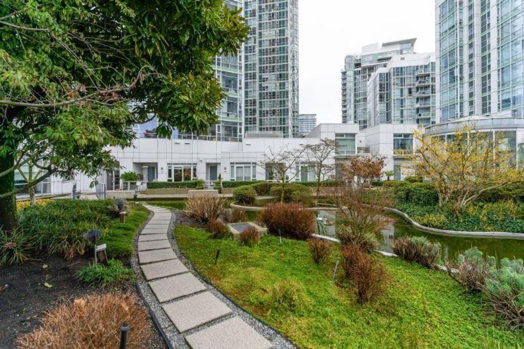1199 Marinaside Cres, #1503