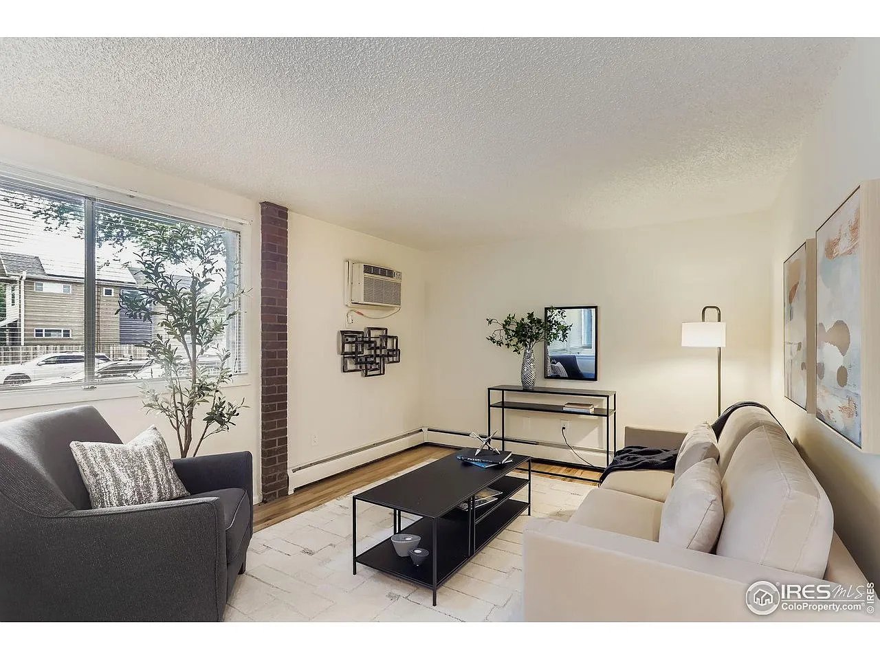1842 Canyon Blvd #111