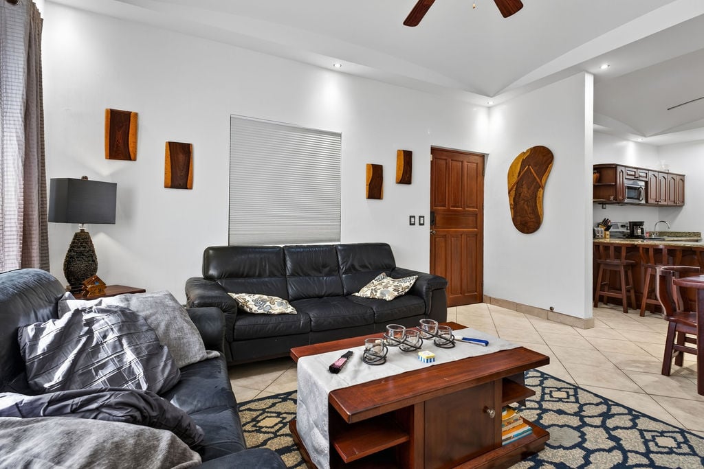 The Oaks #21 | Top-Floor, Turnkey Condo Minutes from Tamarindo