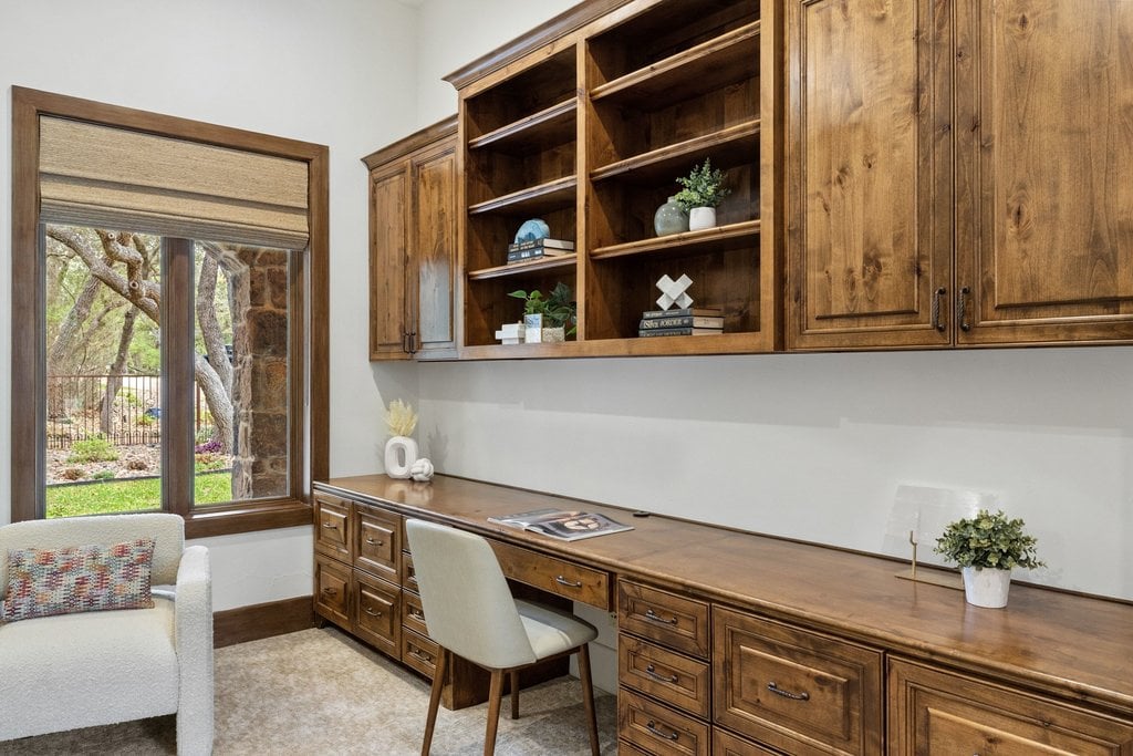 16005 Pontevedra Place