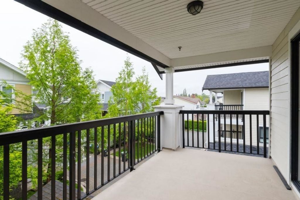 1130 Ewen Ave, #3