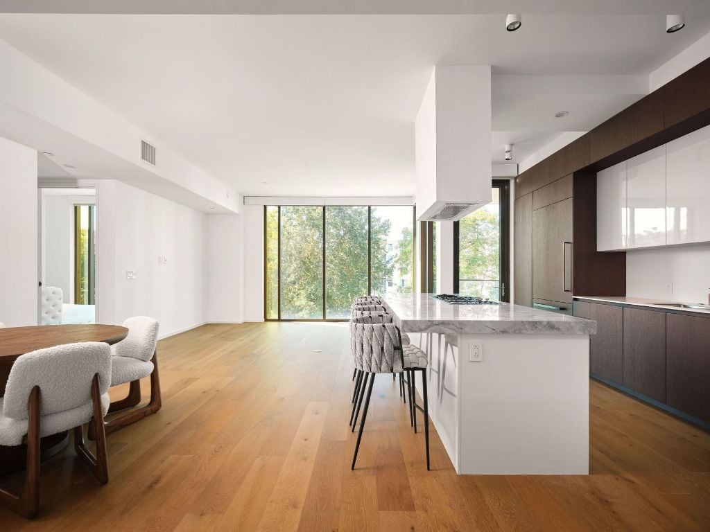 1211 W Riverside Dr, #4D