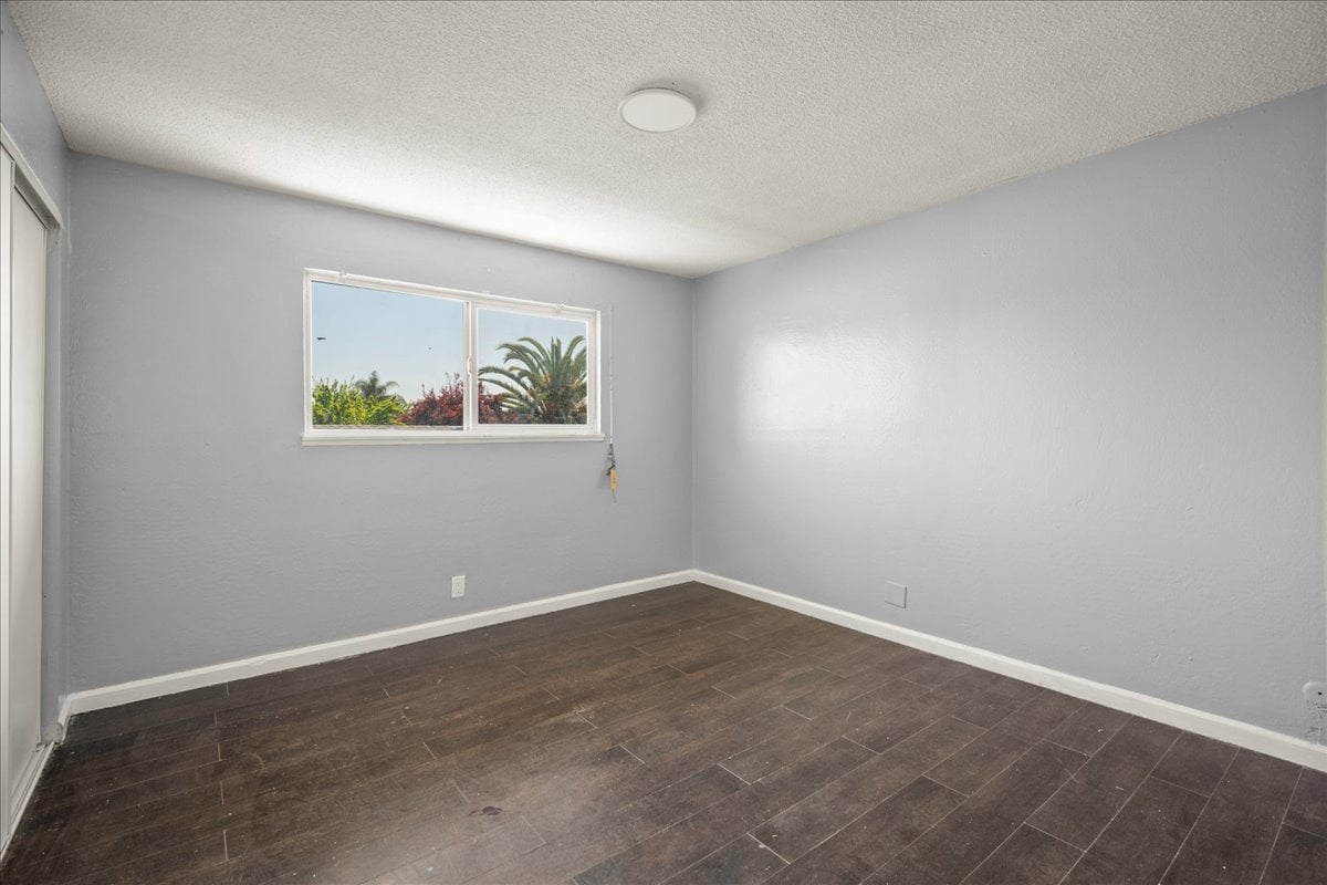 7123 Holly St, Oakland, CA 94621