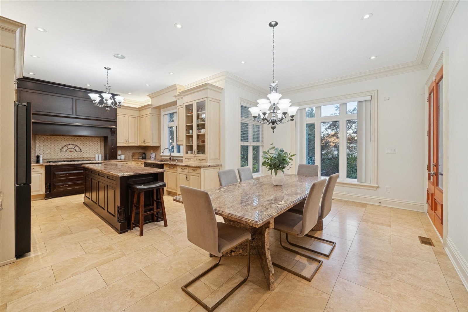 7 Toscanini Rd 