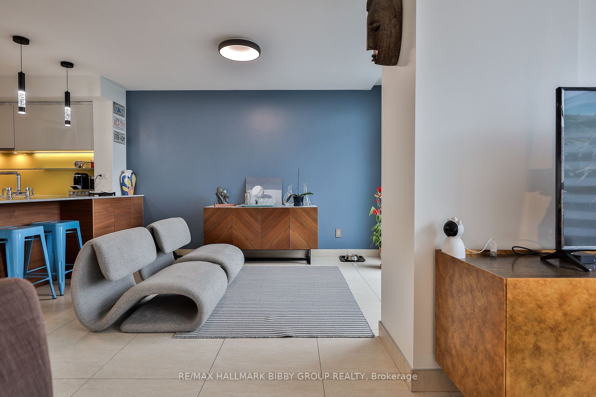 ST. LAWRENCE MARKET LUXURY FEATURE