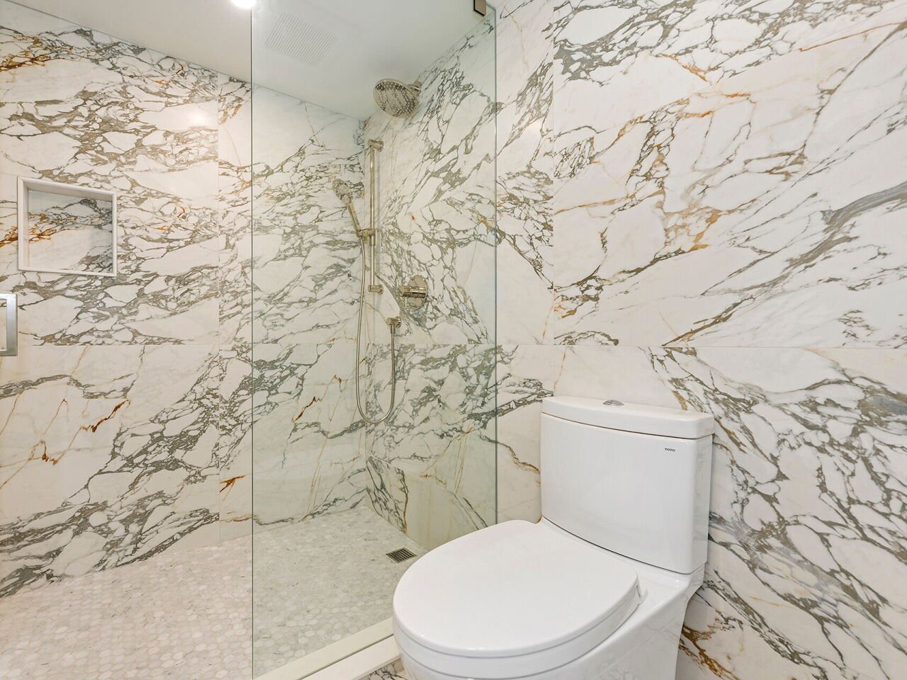 63 St Clair Ave W Unit: 1701