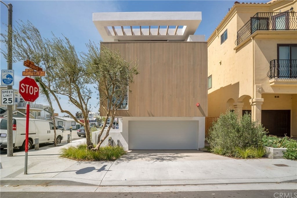 131 2nd St