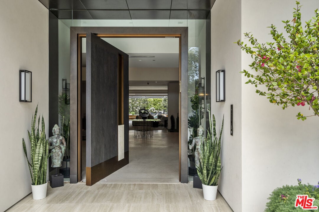 Silverreach Heights, N Beverly Dr, 90210