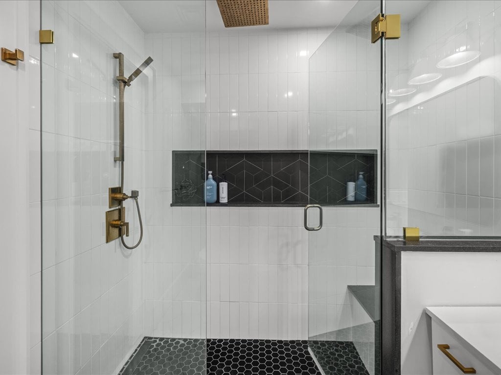 760 E Broadway Unit 2