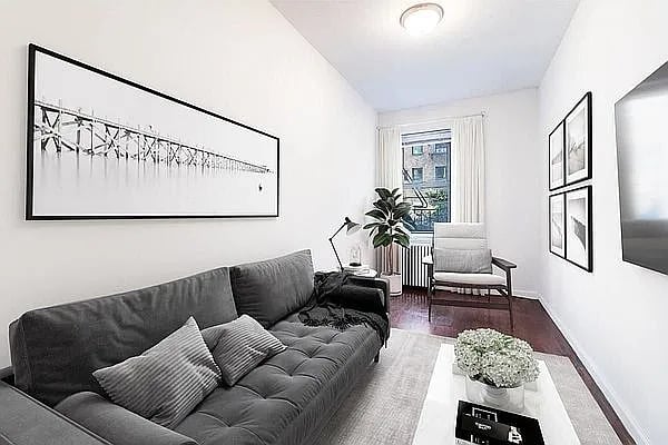 107 Saint Marks Place Unit: 4