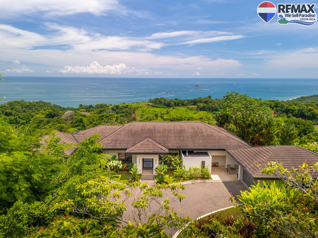 Luxury Ocean View Home in Ojochal Costa Rica | Infinity Pool & Sunset Views
