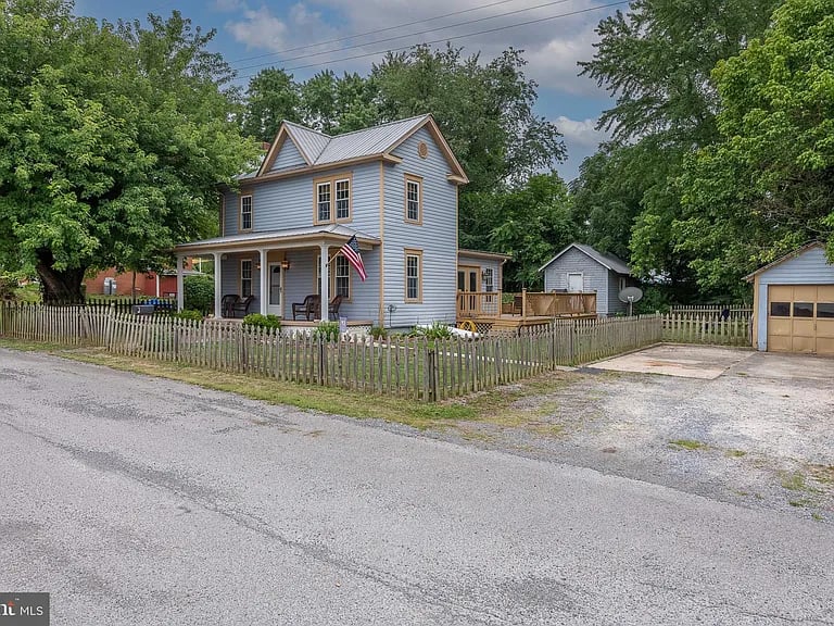 51 John St