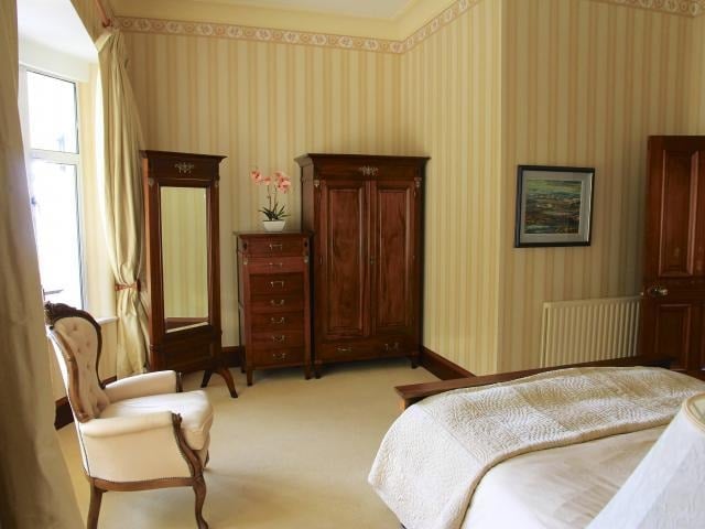 Elegant Villa - Dublin Ireland