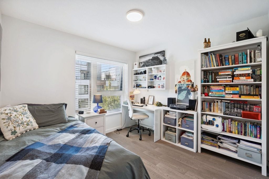 528 E 2nd St, #54