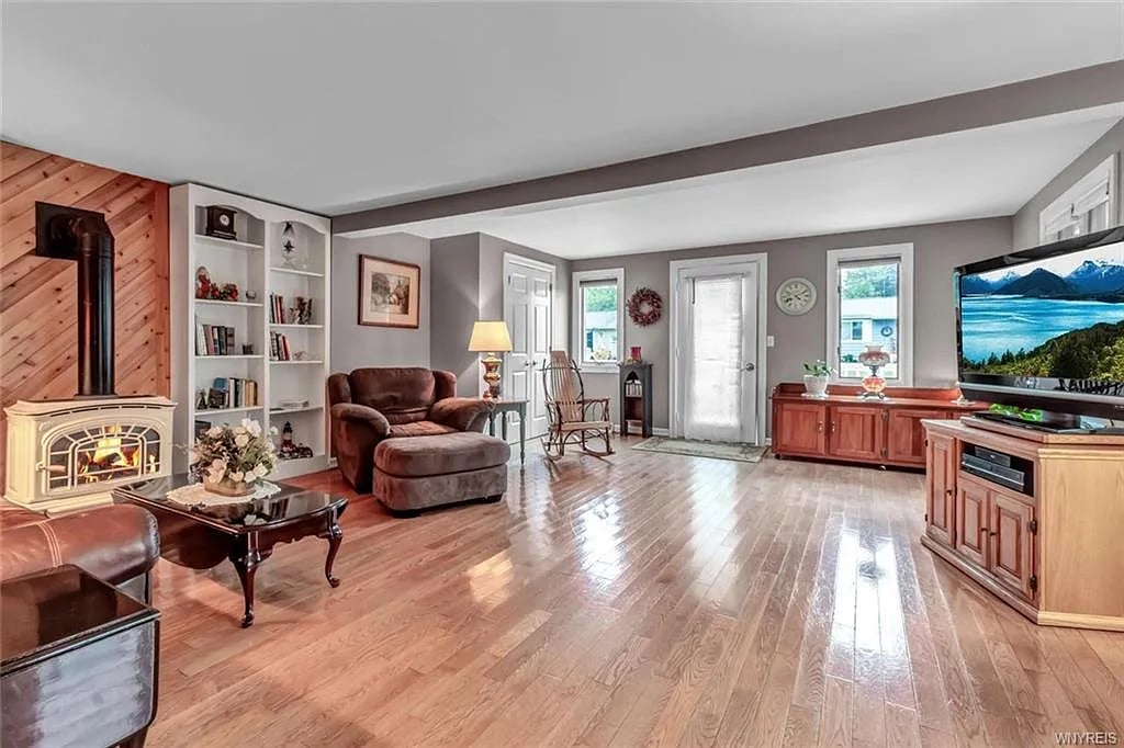 21 Middlesex Rd