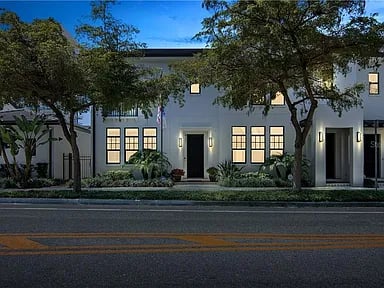 621 Cocoanut Ave