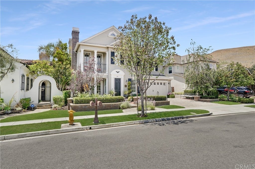 6 Galora Ln