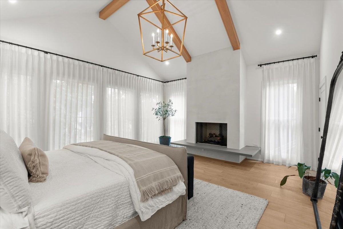 210 Shady Grove