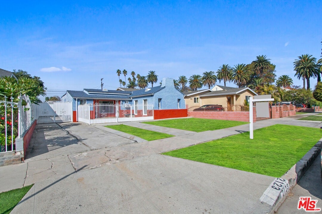 2123 S Cloverdale Ave