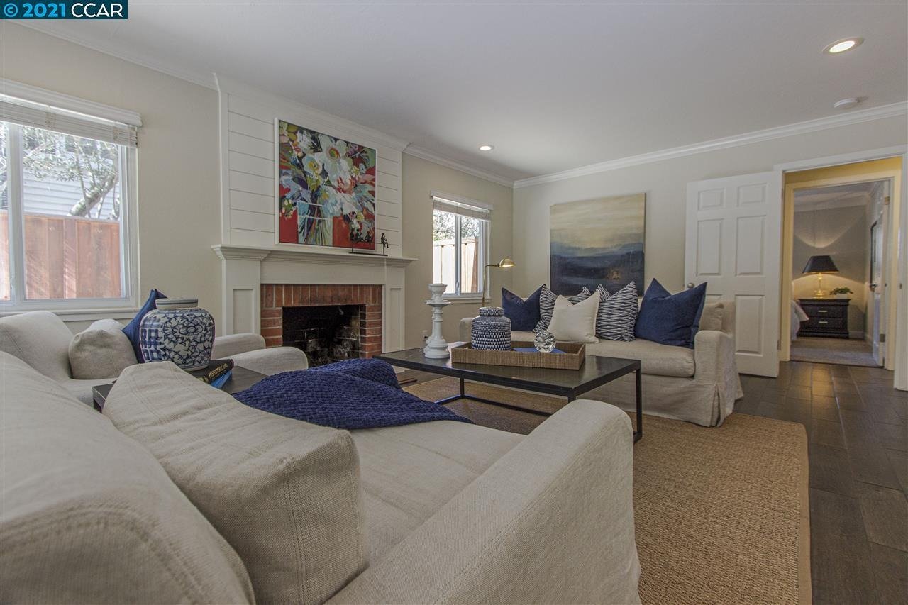 3320 S Lucille Ln
