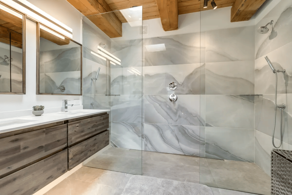 Spacious Mountain Retreat Nestled in Nature