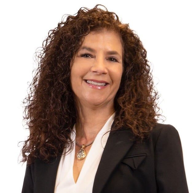 Ivette Drumgool Hendersonville, NC Real Estate Agent Headshot