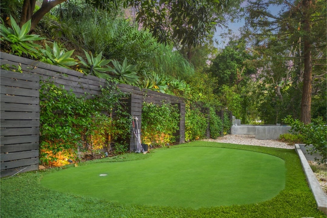 Majestic Oasis