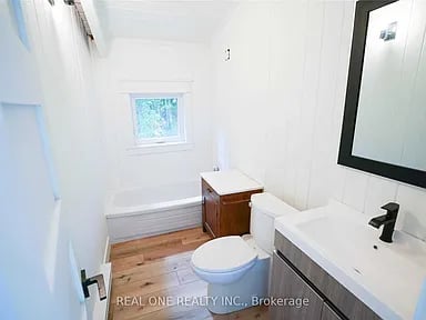 1 Muskoka Estates Rd