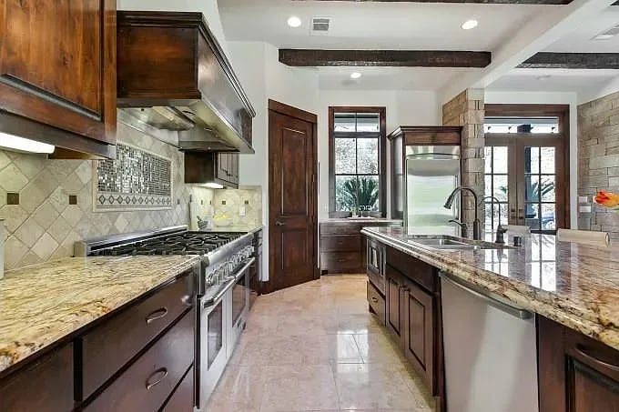 4711 Laguna