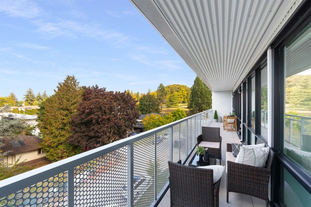 5118 Cambie St, #402