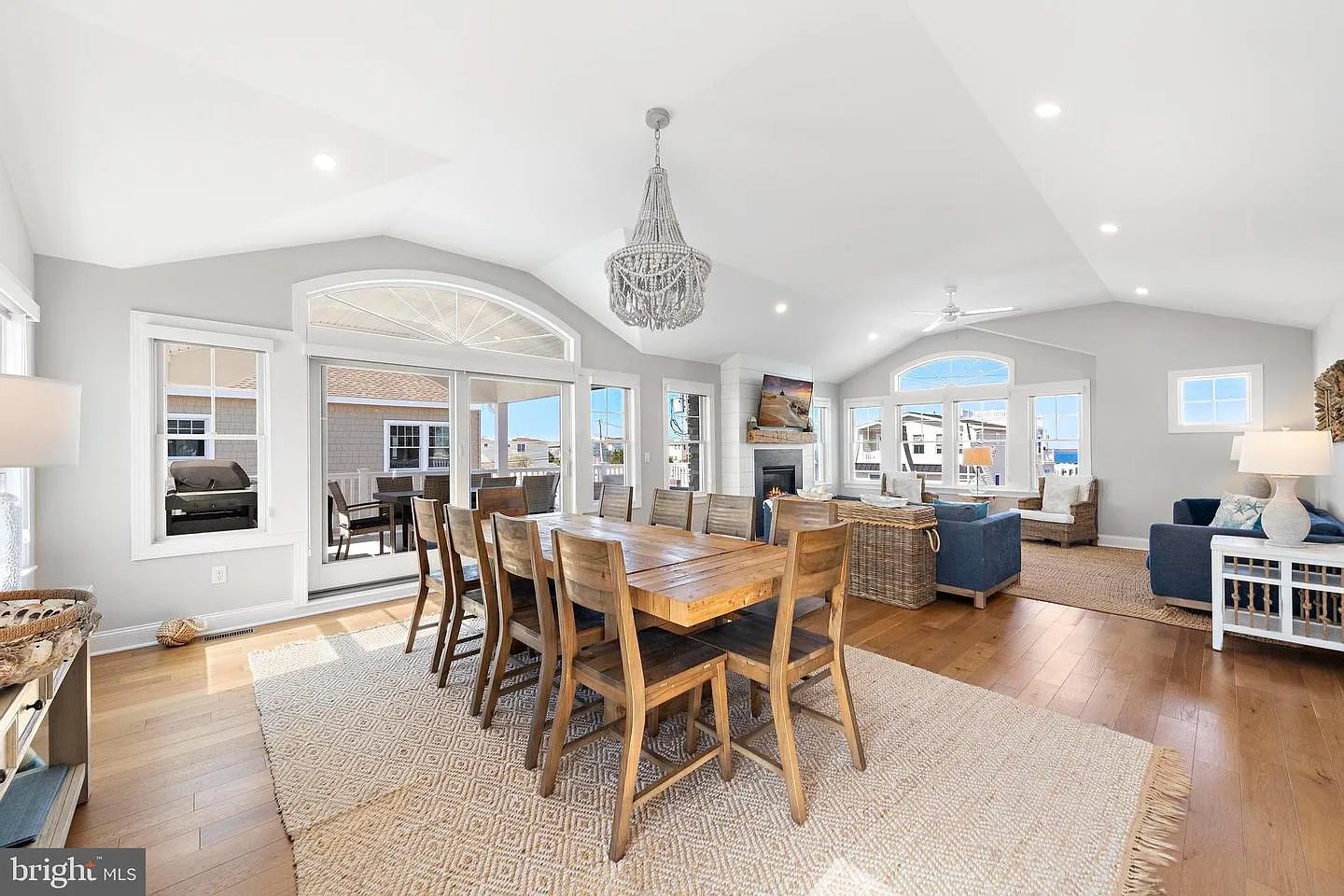 30 W Harding Ave