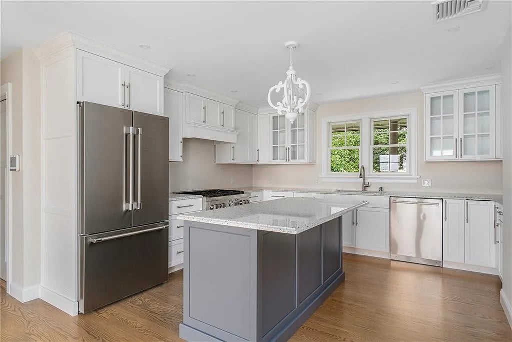 205 Seaside Dr