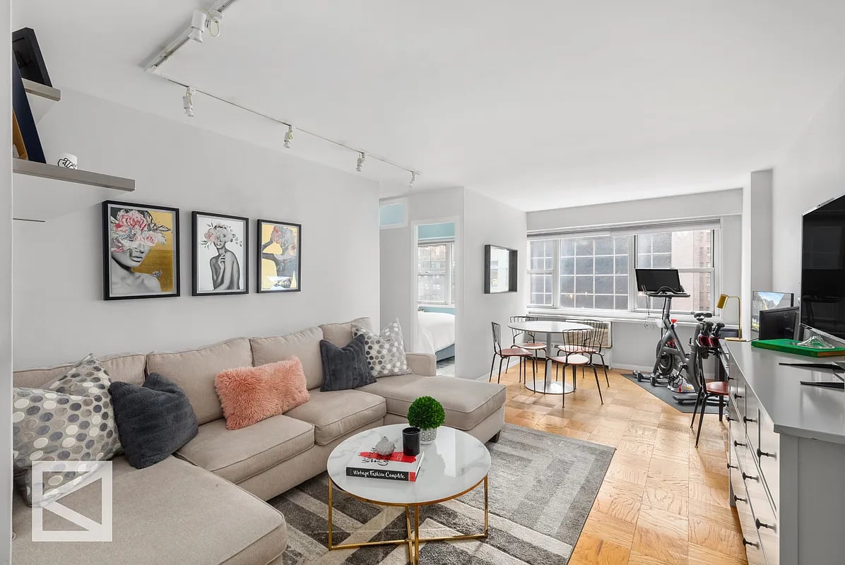 153 E 57th St, #4G