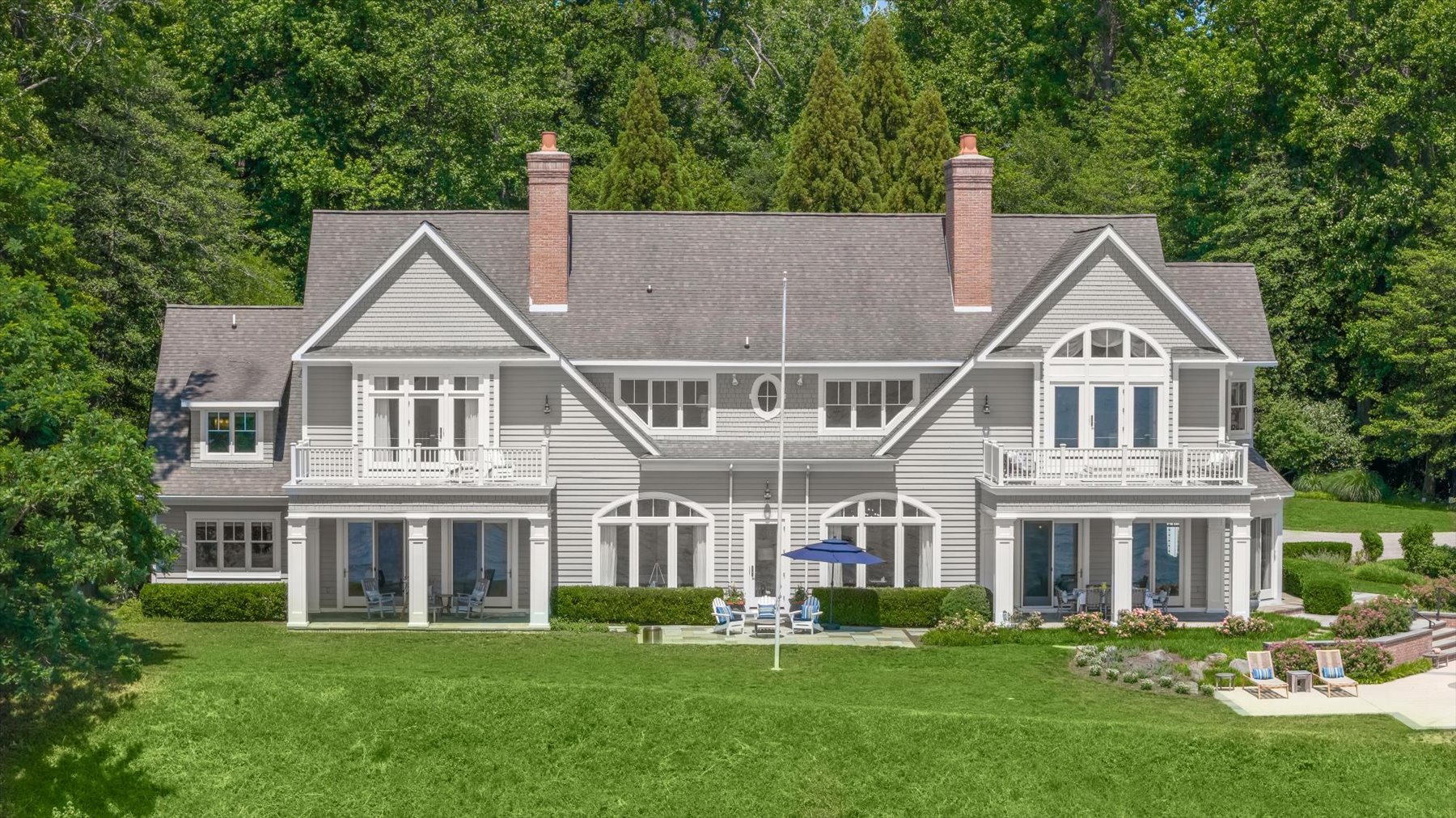 654 Round Hill Road
