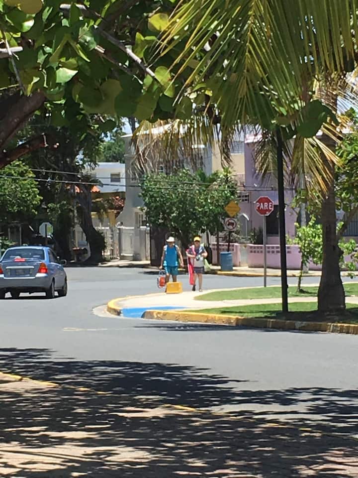 Beach House Apt 7 • Studio w/ Kitchenette • Beach - Airbnb