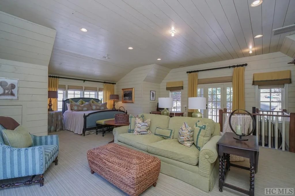 248 Sunset Shores Dr