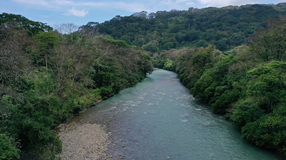 Luxury Riverfront Residence in Playa Dominical Walk to the Beach